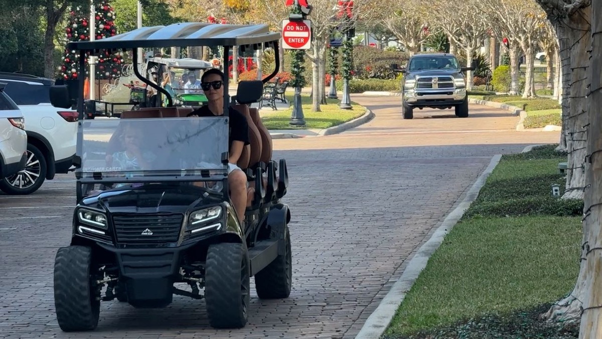 Street-Legal Golf Cars in Florida: Golf Cart vs LSV, and How to Ride the Roads with Confidence